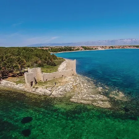 1 Bedroom Awesome Apartment In Vir Διαμέρισμα